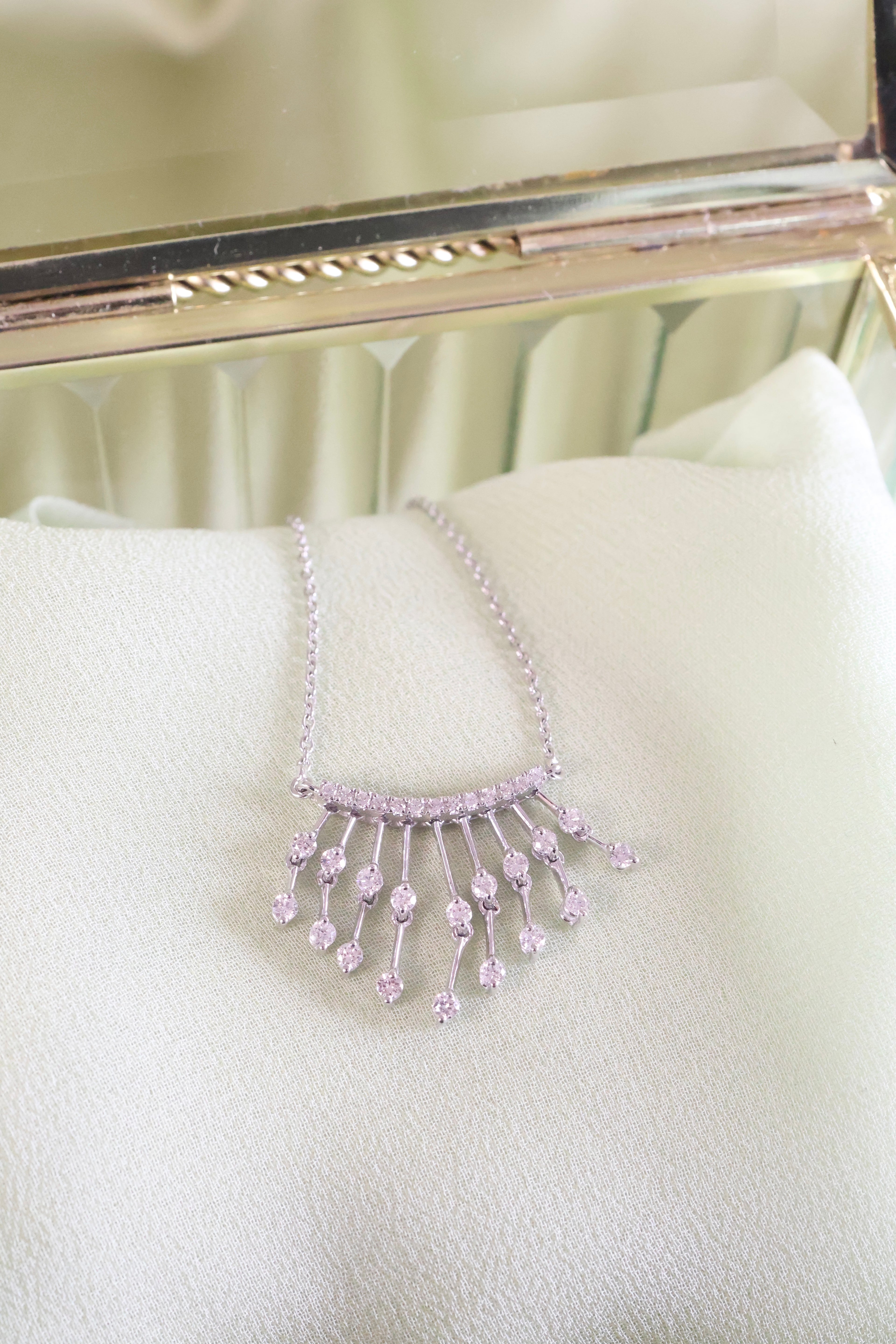 White Gold Necklace Pendant Dangle with 1/2ct. t.w. Diamonds
