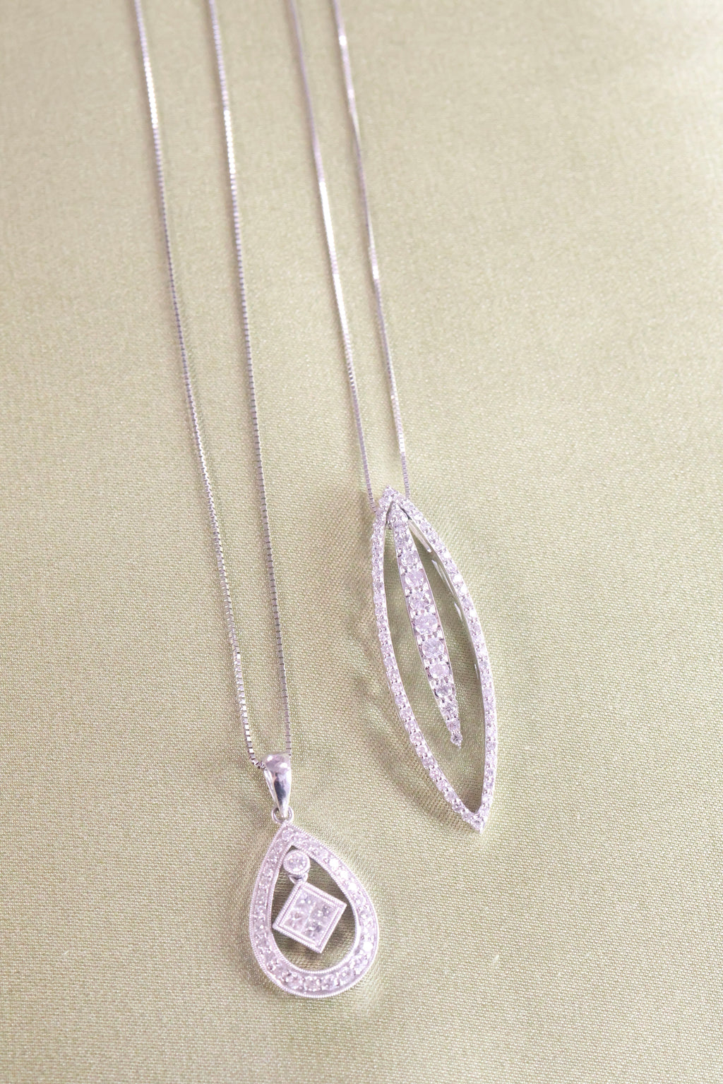 White Gold Pear Shape Pendant with Princess & Round Diamonds 3/4 ct. t.w.