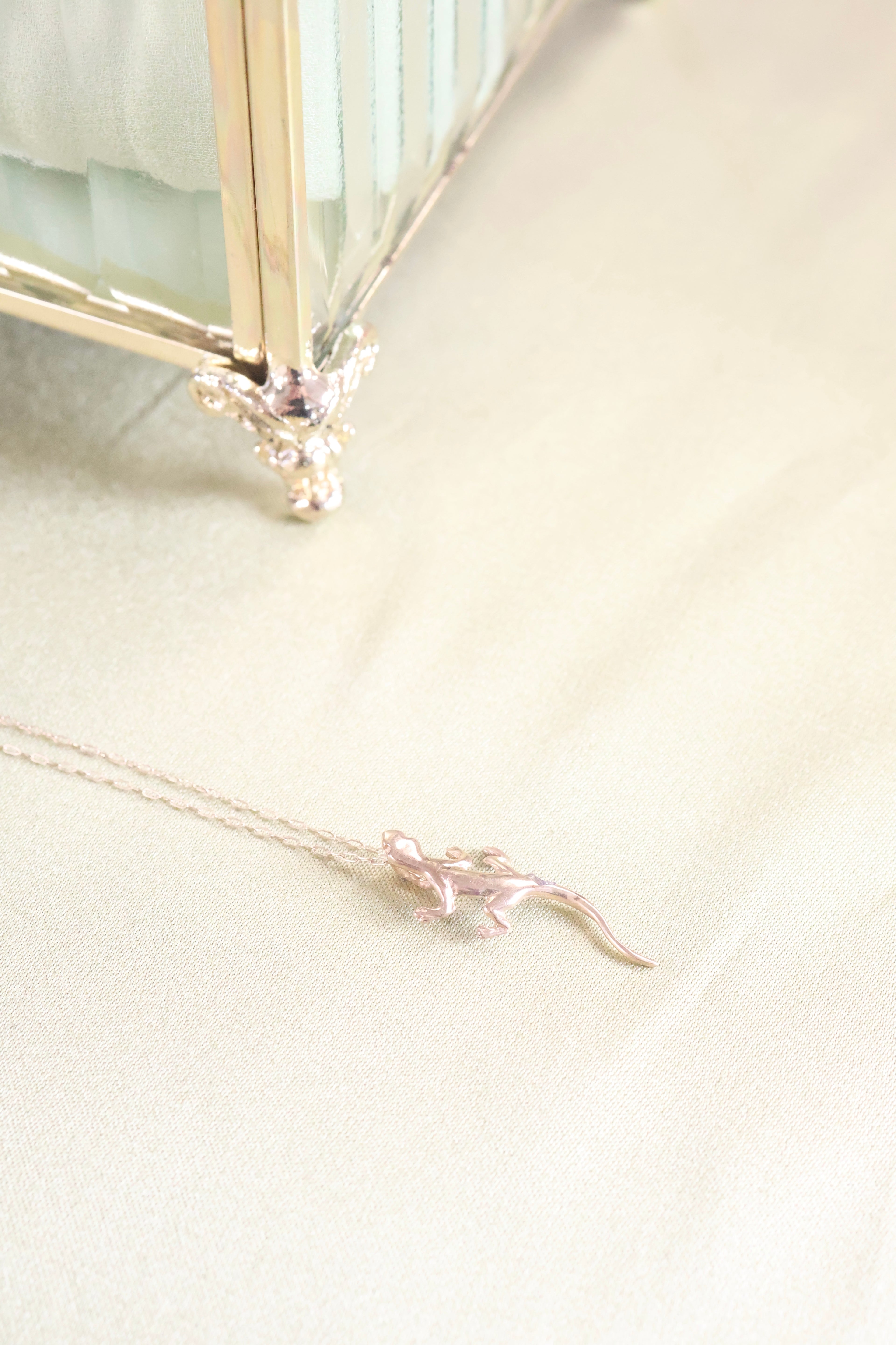 14K Yellow Solid Gold Gecko Necklace Pendant