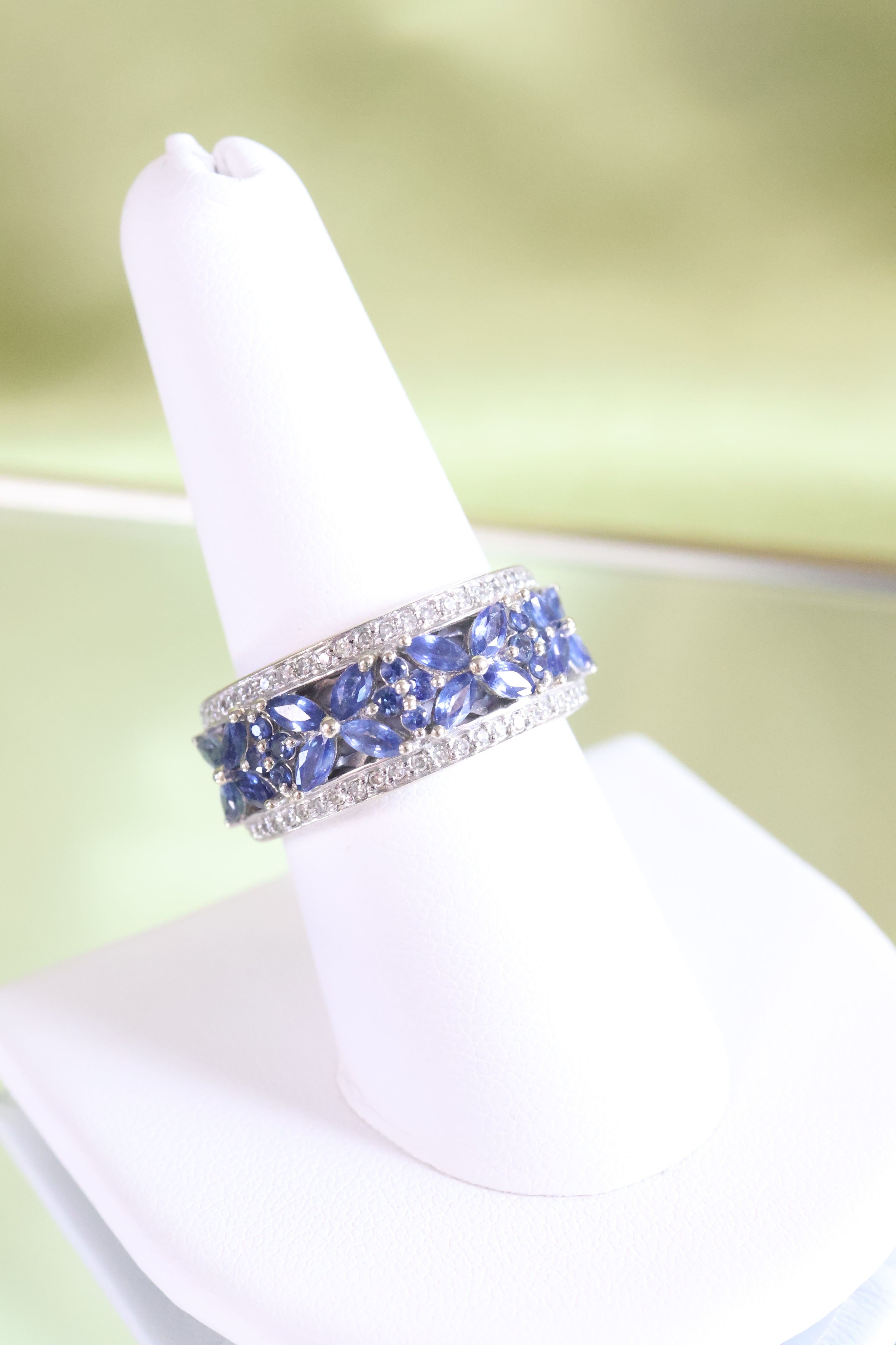 14K White Gold Sapphire 3T Carats Diamonds Band Ring