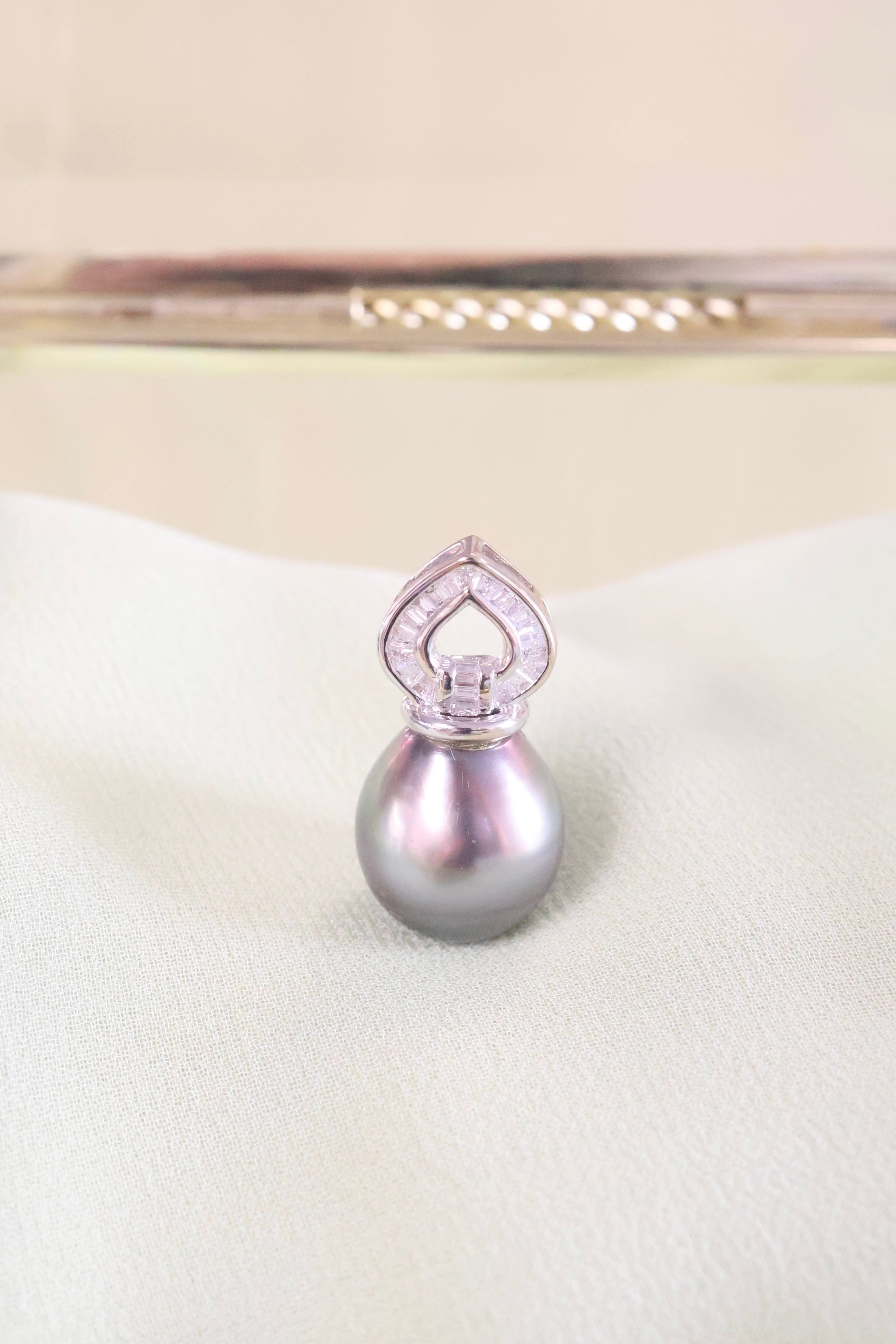 14K White Gold Baguette Diamond Tahitian Black Pearl 1/3ct. t.w. Pendant