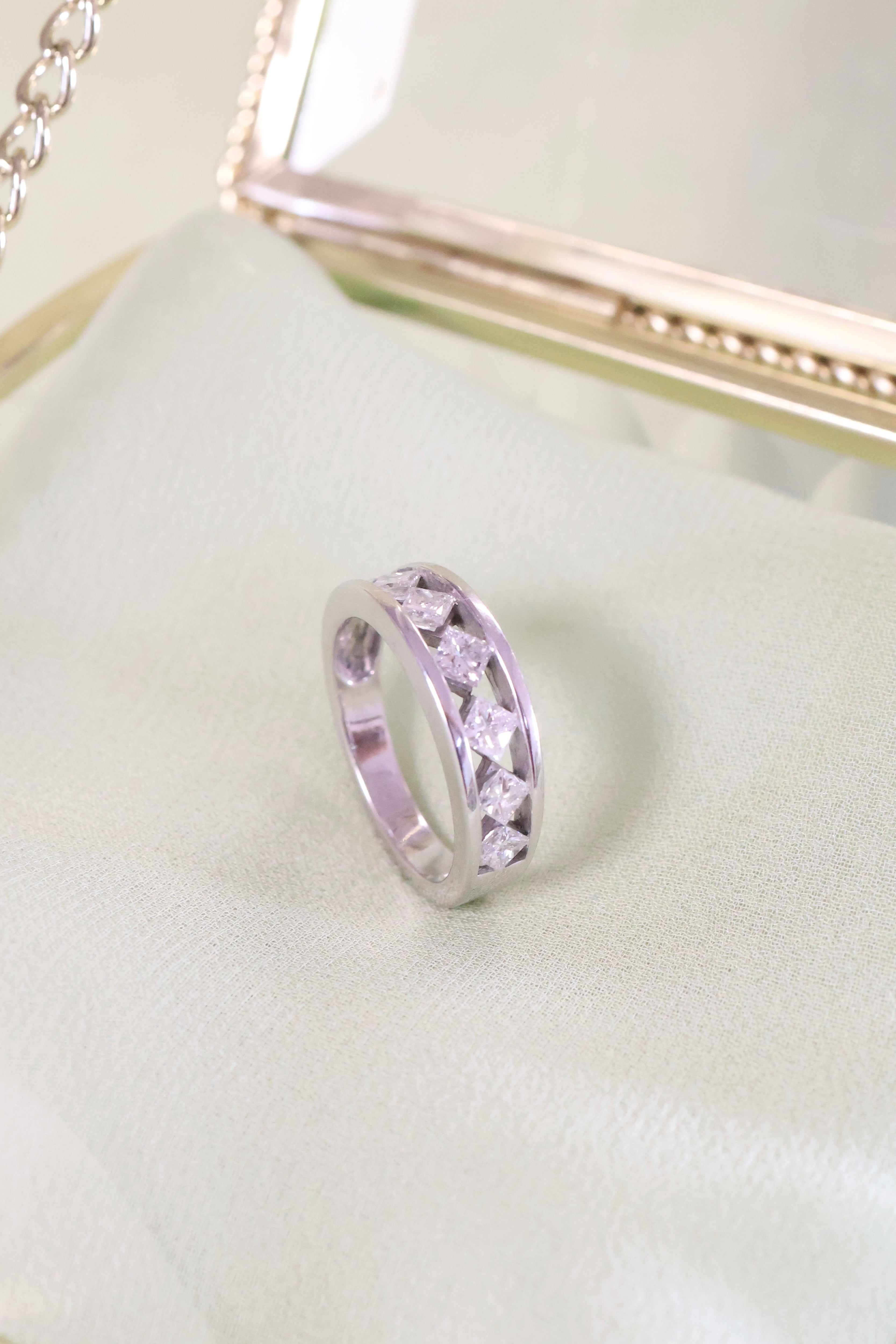 14K White Gold .80ct t.w. Princess Diamond 6mm Width Ring Size 7