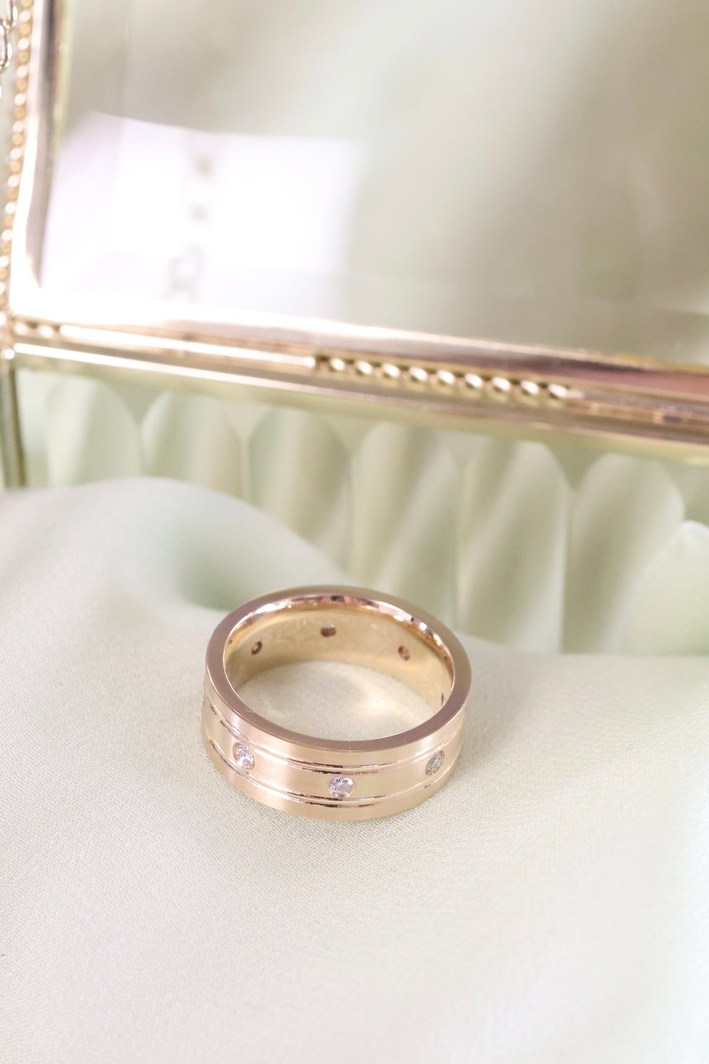 14K Yellow Solid Gold Diamond 8mm Width Band Ring