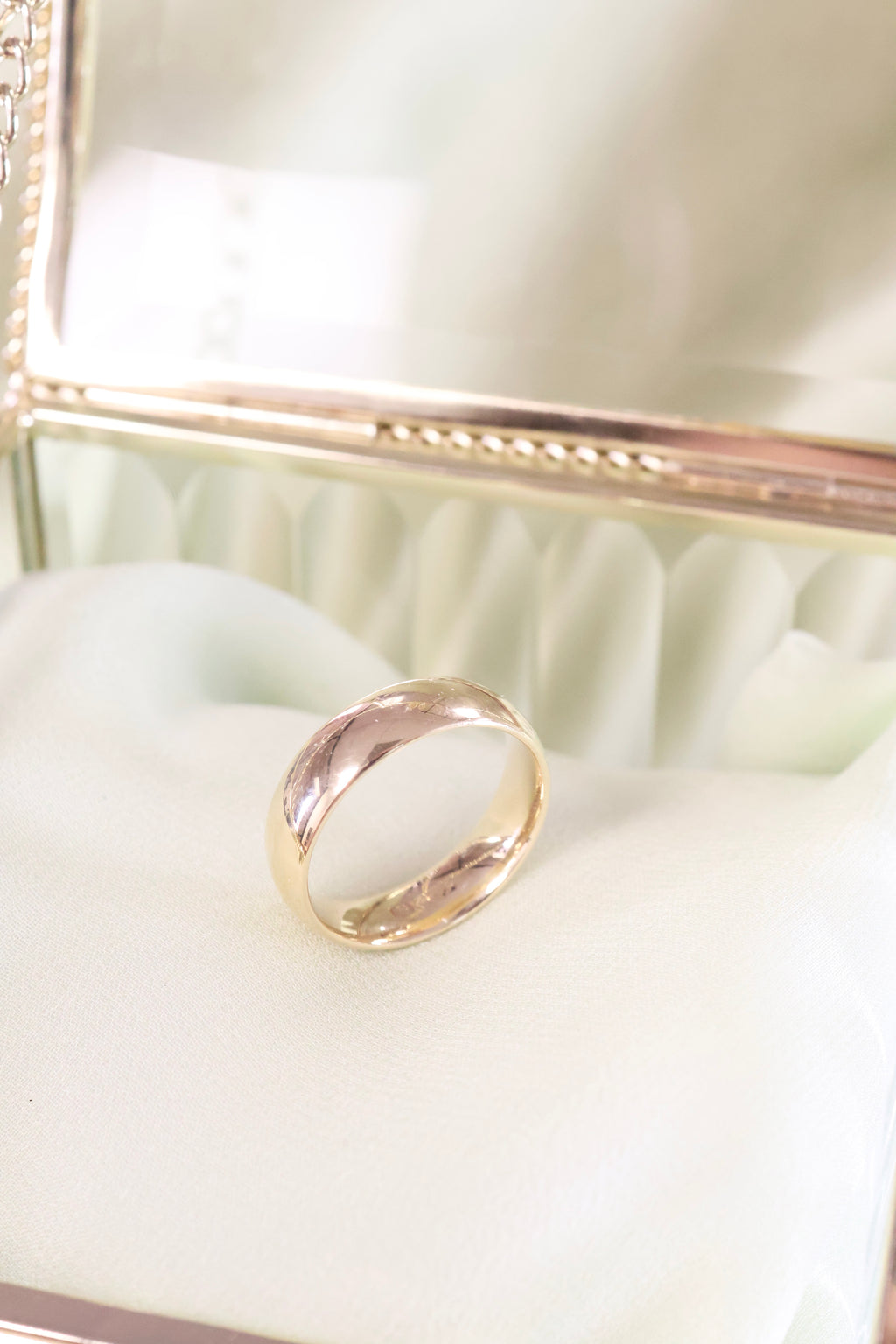 18K Yellow Solid Gold 6mm Width Band Ring