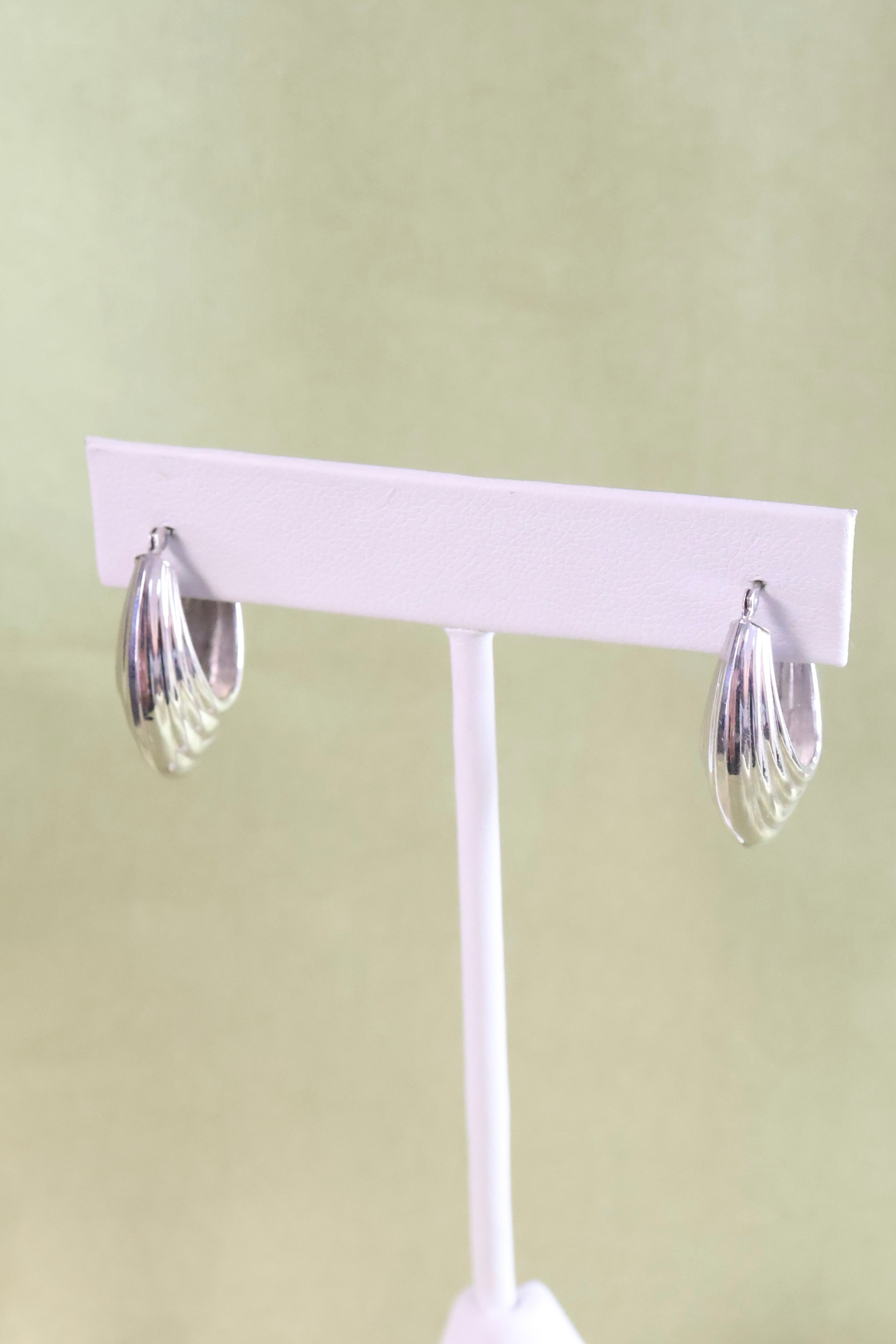 14K White Gold Scallop Hoop Earrings