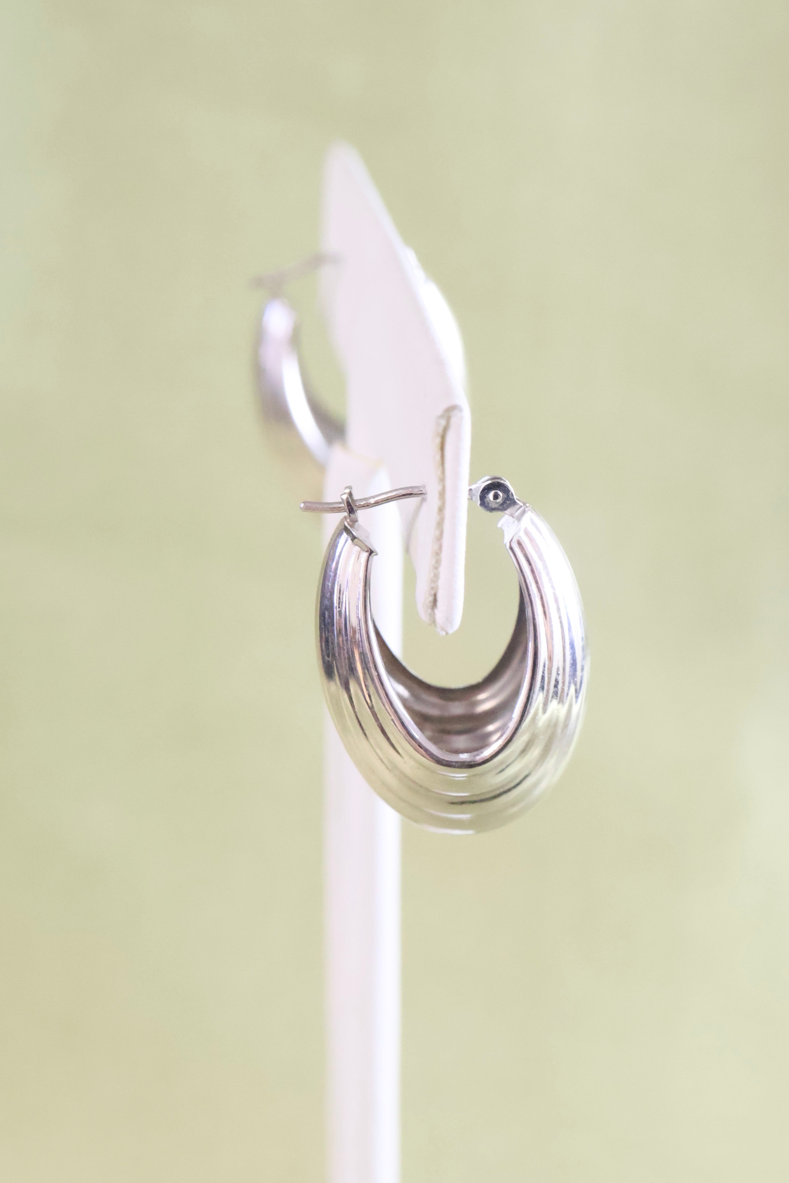 14K White Gold Scallop Hoop Earrings