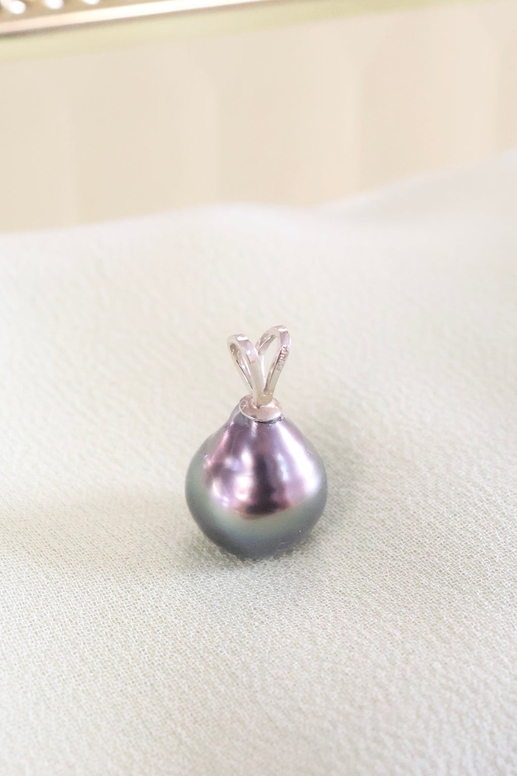 Tahitian Pearl Pendant