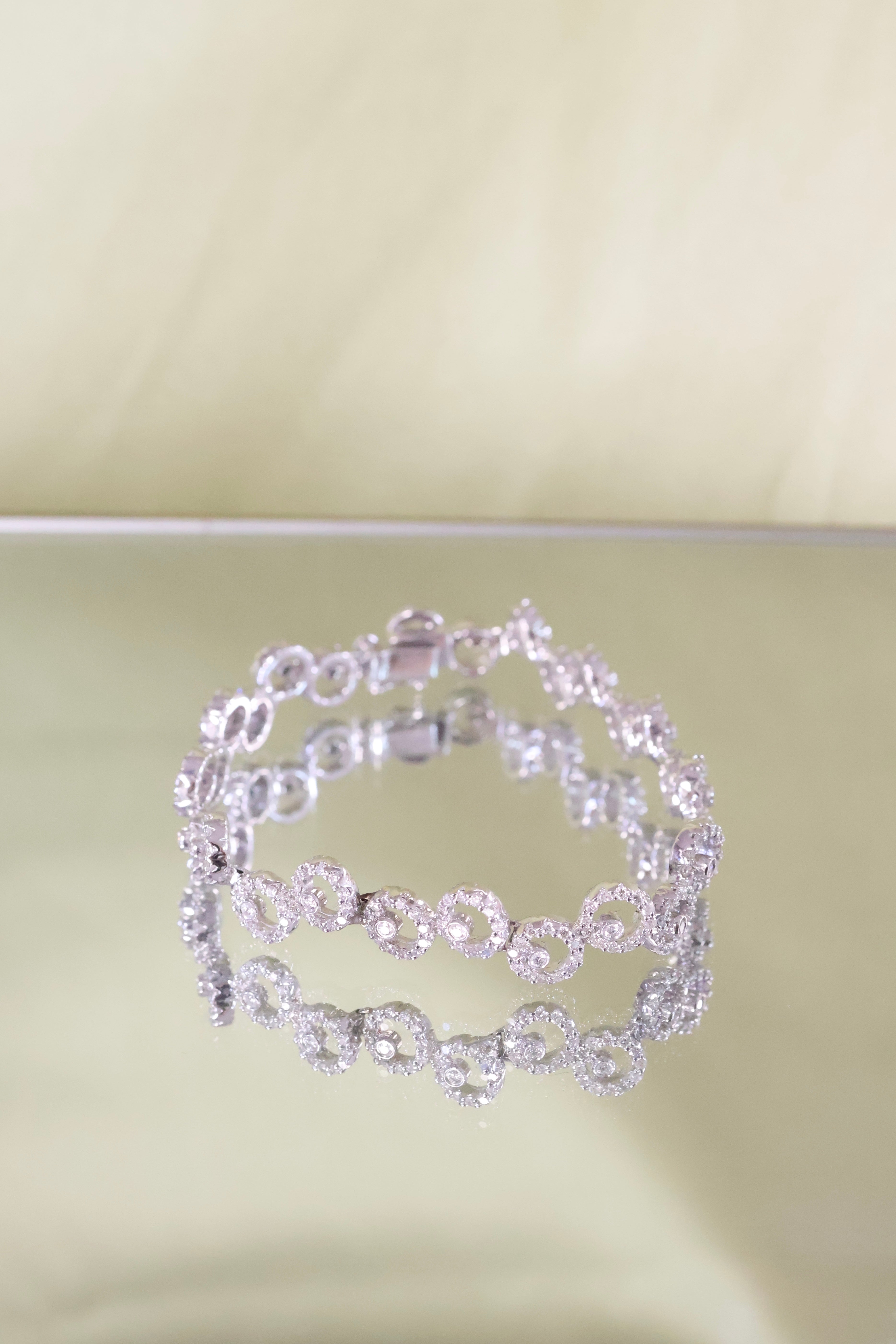 14K White Gold 3.5ct t.w. Bracelet 20.g