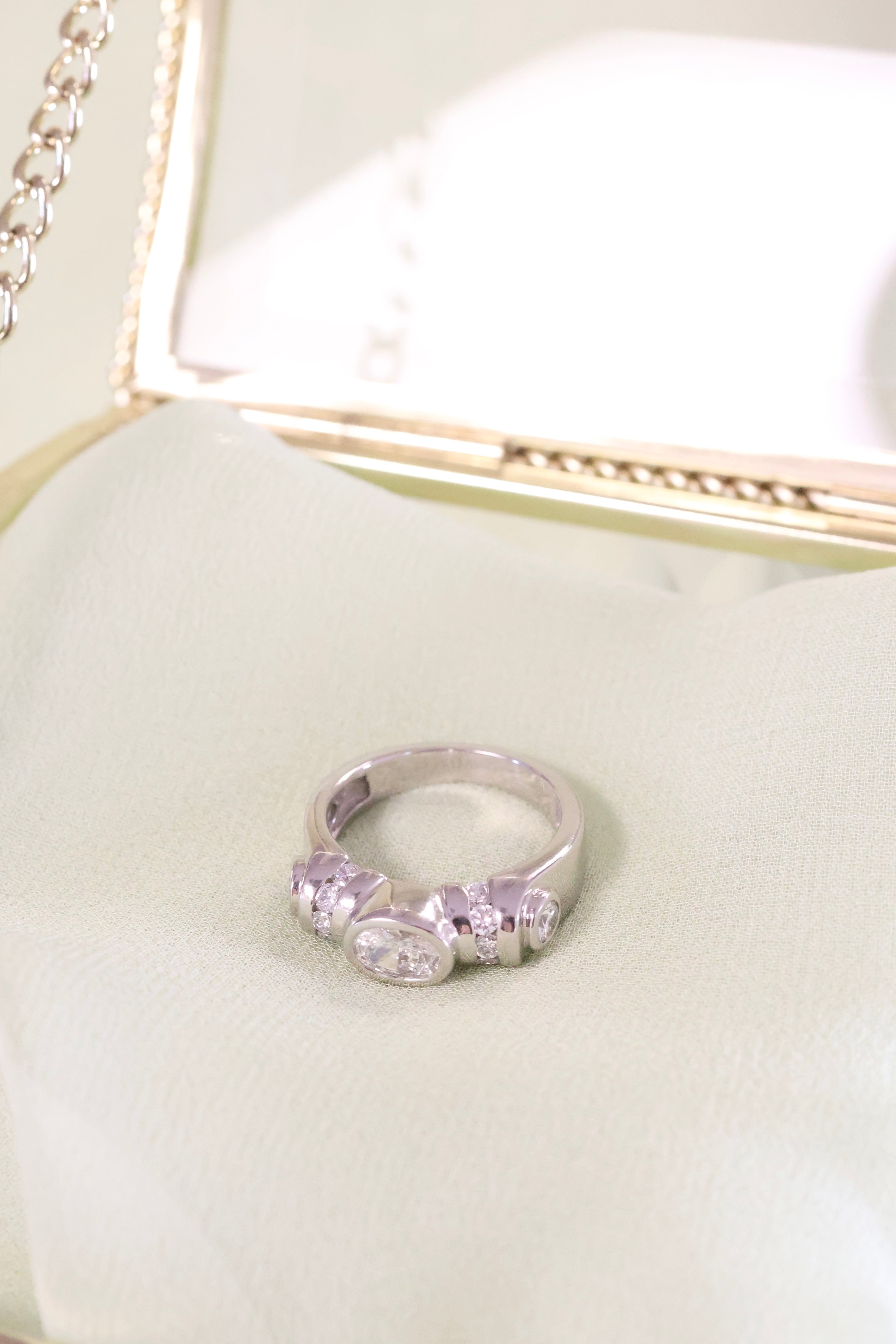 White Gold 1ct t.w. Eastwood Set Oval Diamond Ring Size 5.75