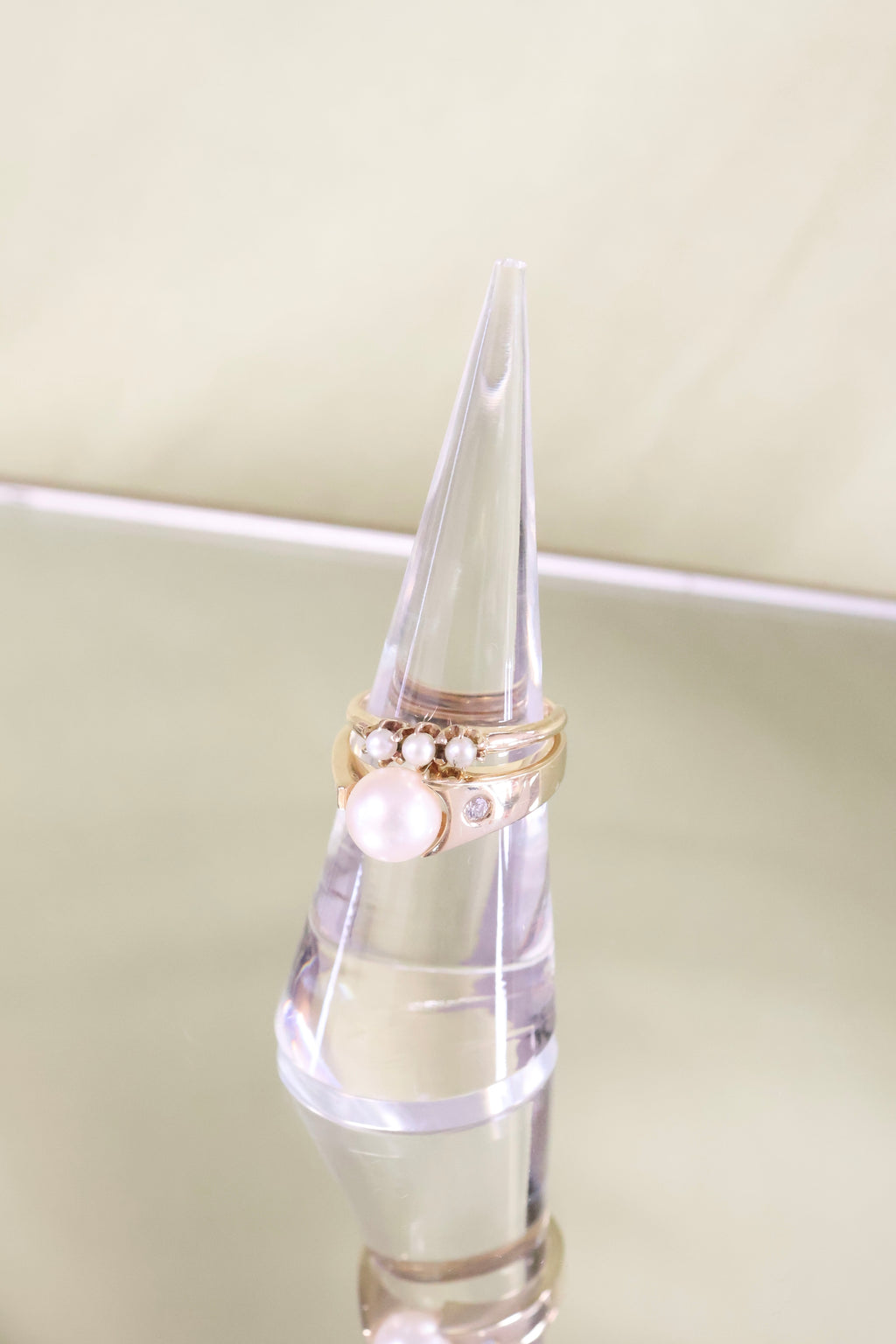 14K Yellow Gold Pearl w/ .05ct Diamond Ring