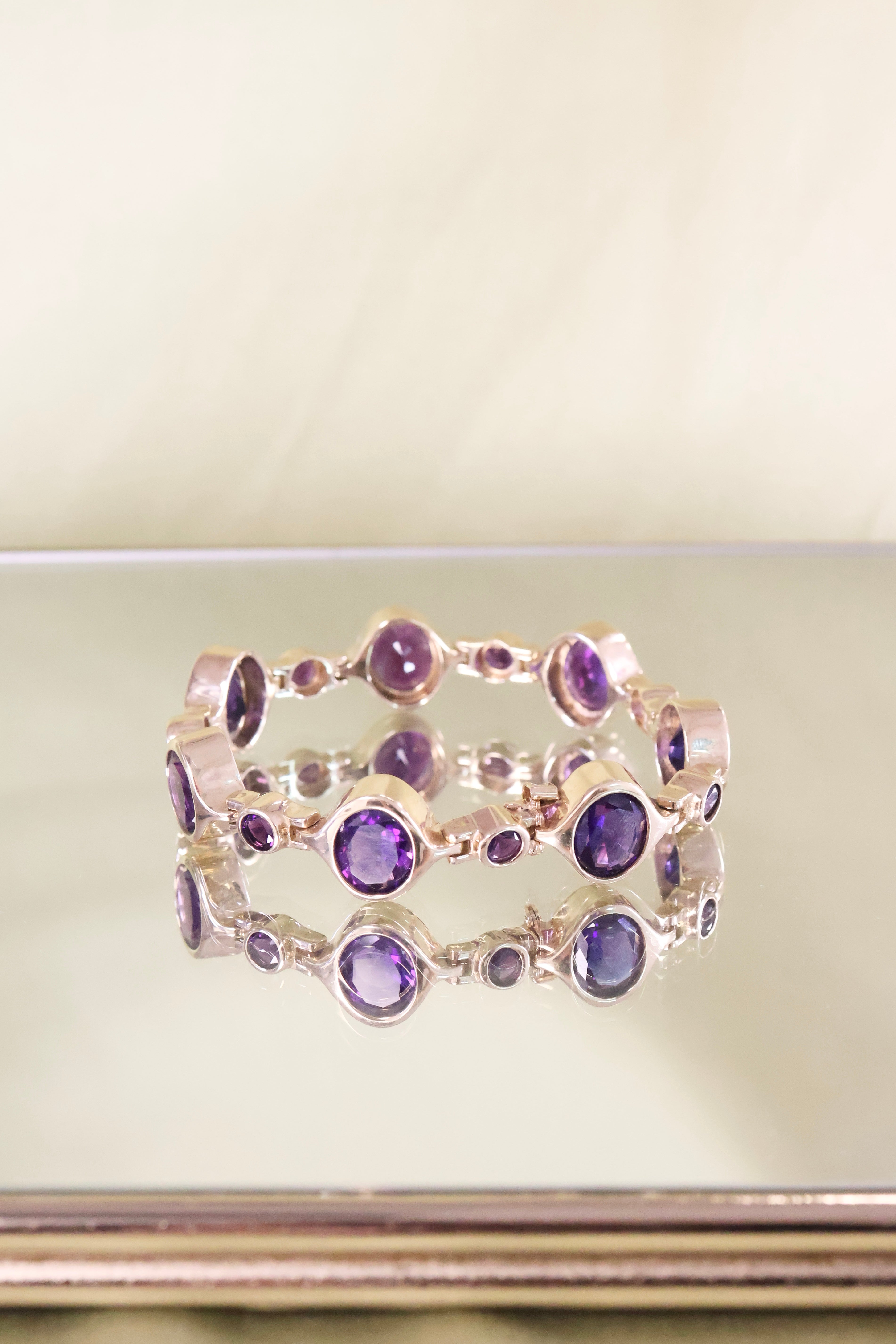 14K Yellow Gold Bracelet w/ 15 Carats of Deep Purple Amethyst 38.4g