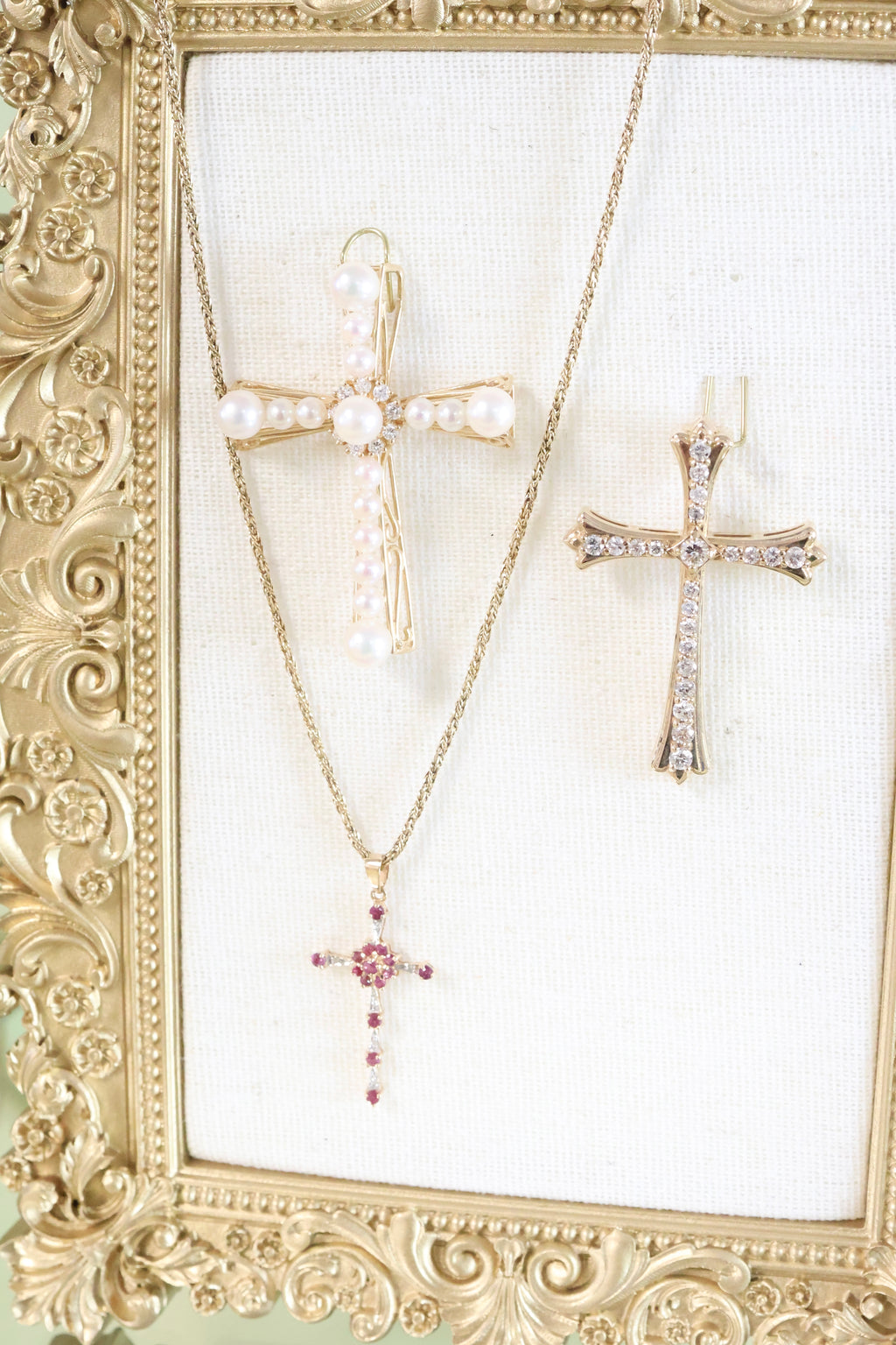 14K Yellow Gold .80ct t.w. Diamond Necklace Pedant Fluer De Lis Cross