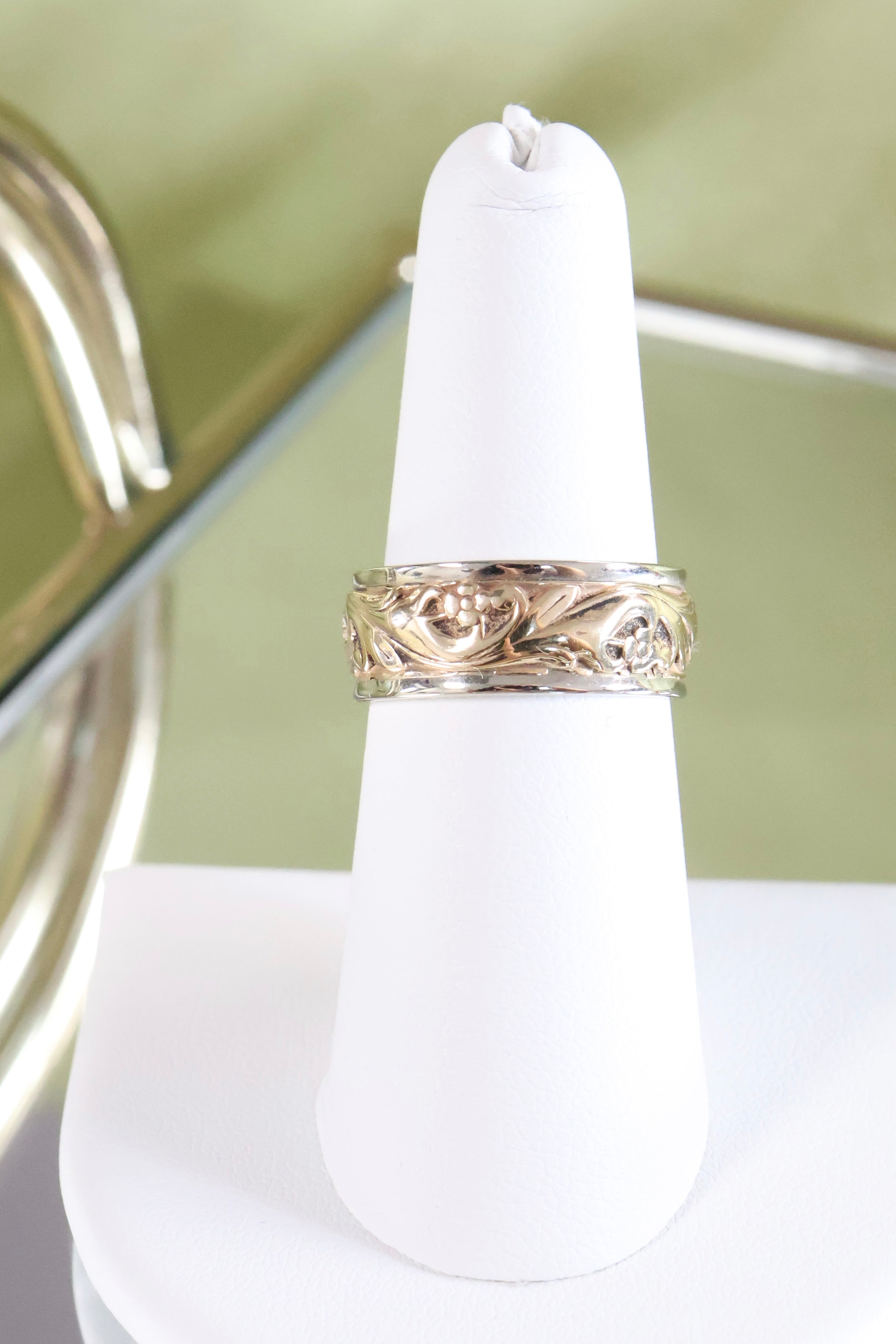 14K Two-Tone Filigree Floral Yellow & White 8mm Width Band Ring