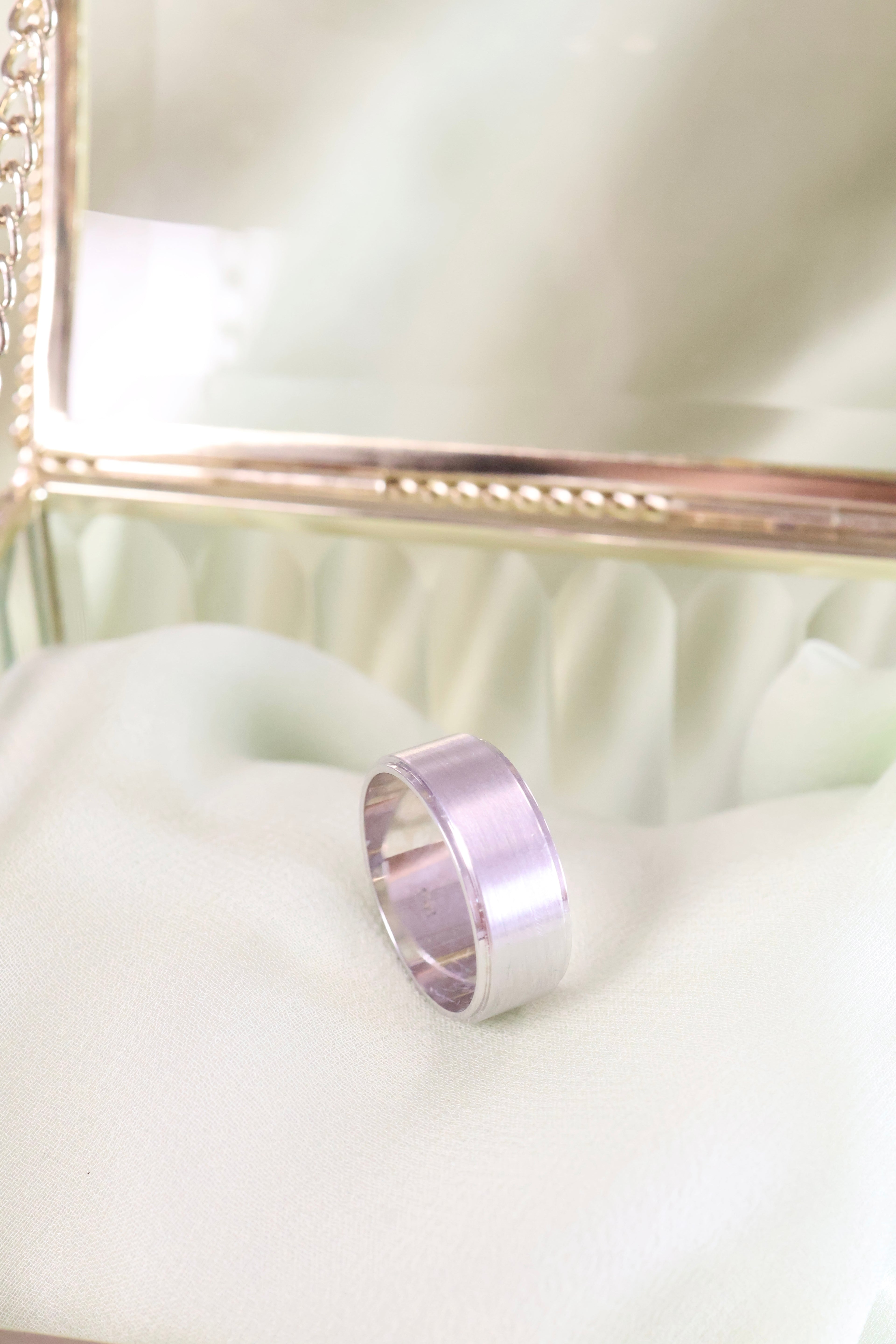 14K White Solid Gold 8mm Width Band Ring