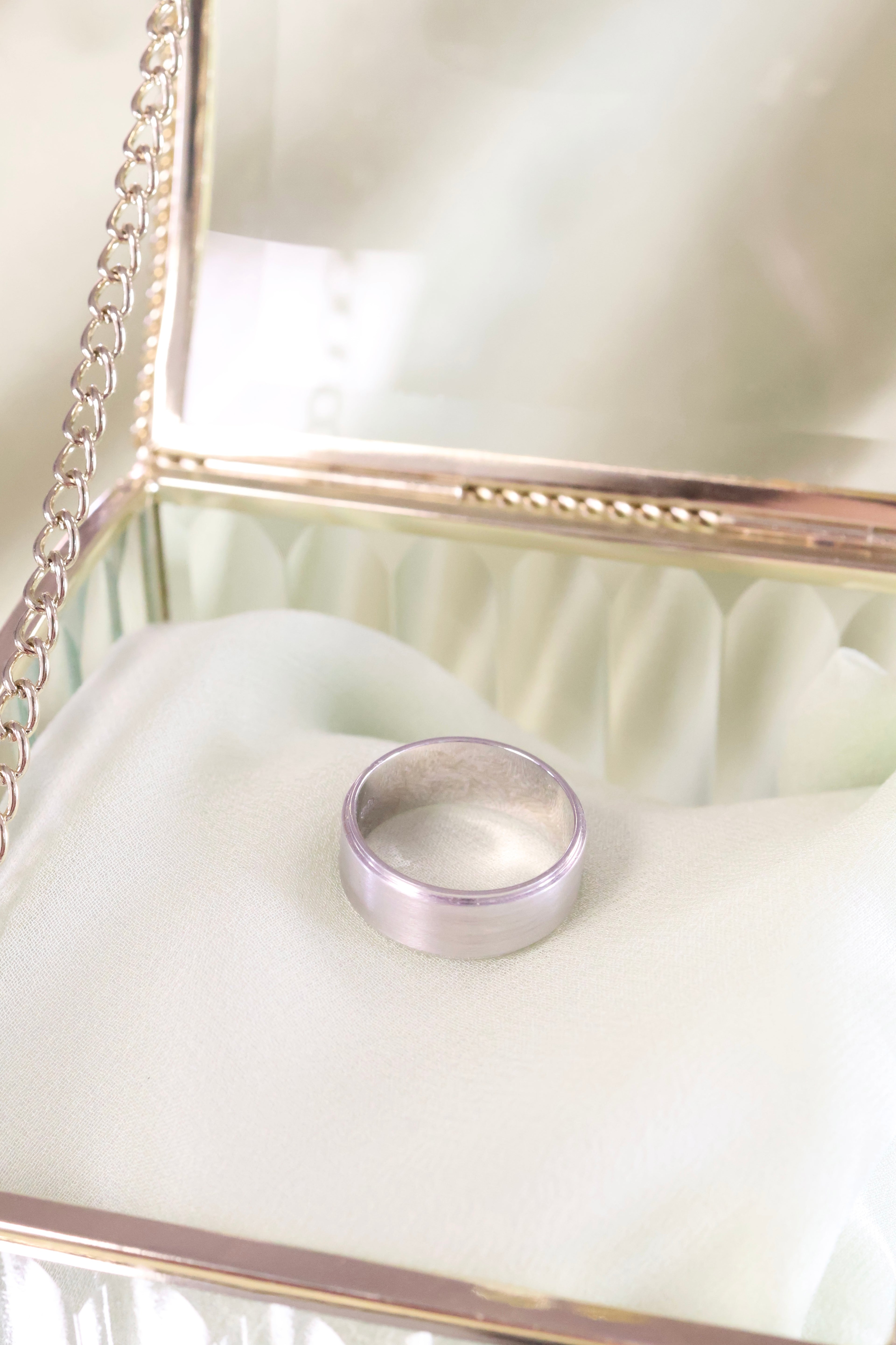 14K White Solid Gold 8mm Width Band Ring