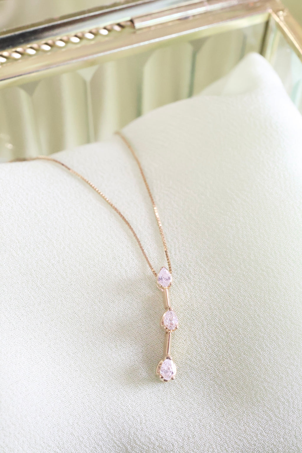 14K Yellow Gold 3 Pear Diamond Necklace Pendant .40ct. t.w.