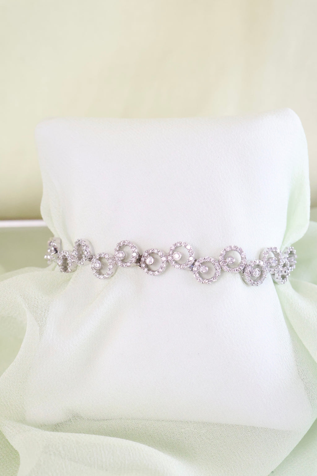 14K White Gold 3.5ct t.w. Bracelet 20.g