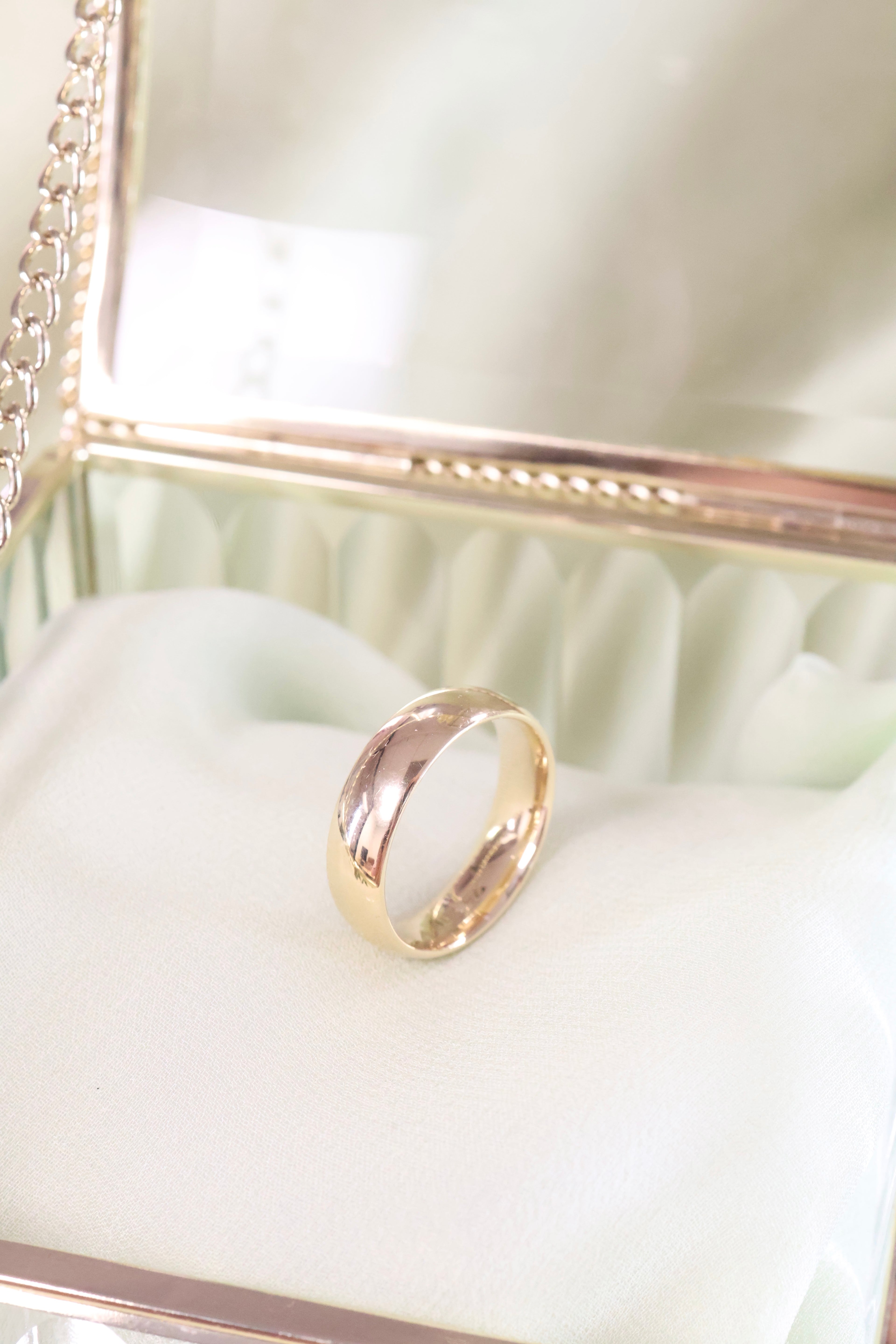 18K Yellow Solid Gold 6mm Width Band Ring